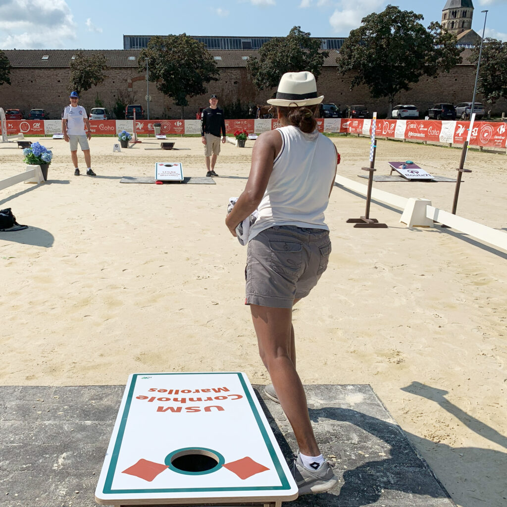 Tournoi de cornhole à Cluny